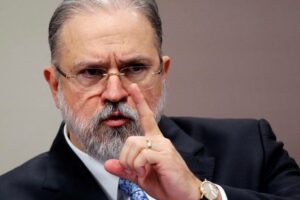 Um mês após relatório da CPI, Aras faz 10 pedidos de providência ao STF