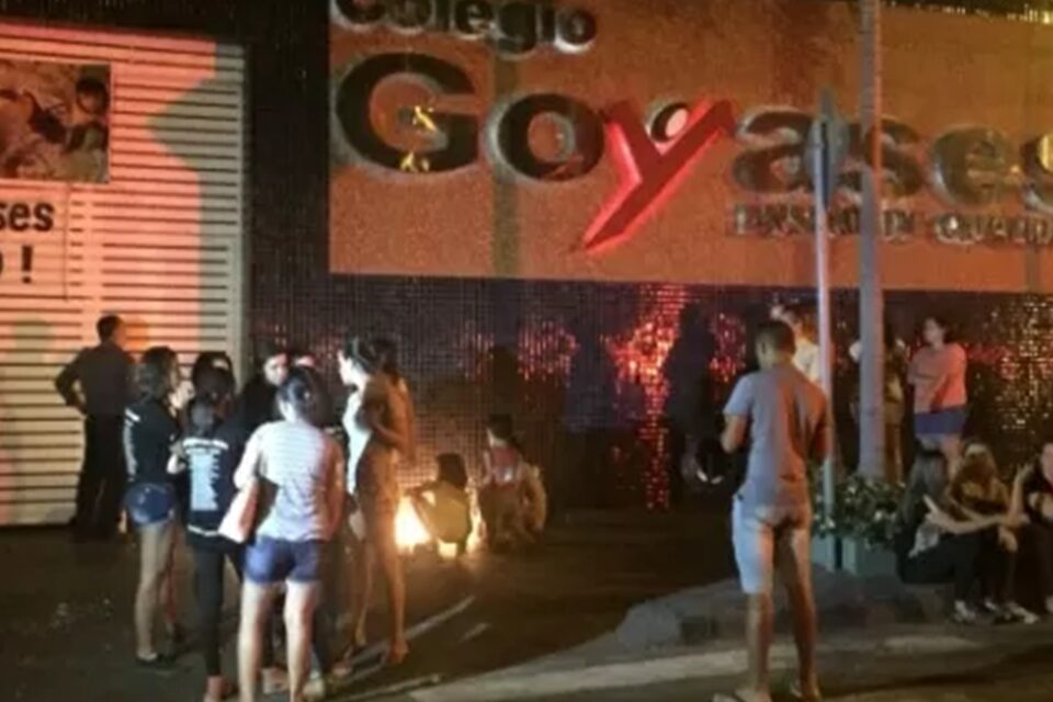 Nos últimos 10 anos, ao menos oito ataques violentos a escolas aconteceram no Brasil. Um dos casos aconteceu em Goiânia, em 2017, quando um adolescente matou Brasil teve 8 ataques em escolas nos últimos 10 anos; relembre