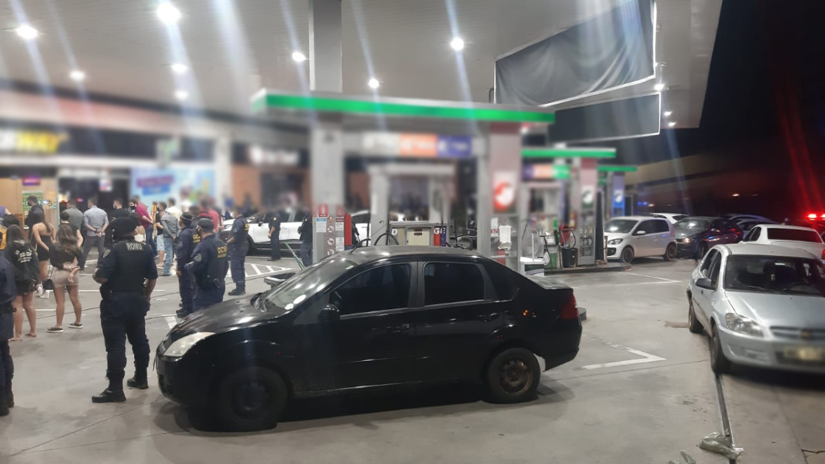 As aglomerações acontecem com frequência nos postos de combustíveis da cidade, segundo a GCM 