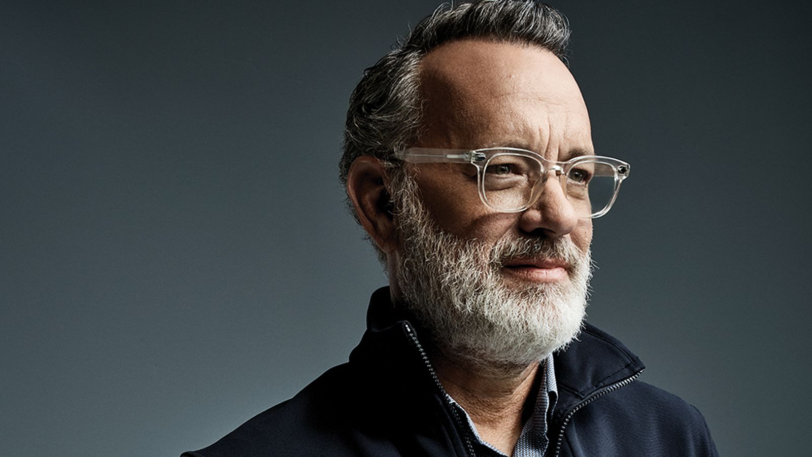 Obras de ficção devem retratar história do racismo nos EUA, afirma Tom Hanks em jornal