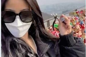 Mulher sair de Los Angeles, nos EUA, e foi à Seul, na Coreia do Sul, para cortar o cadeado que colocou na Torre Namsan