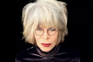 Rita Lee é diagnosticada com tumor durante exames de rotina