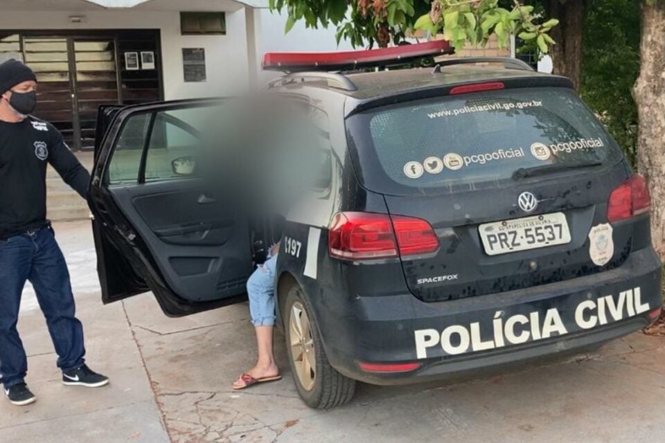 Mulher é presa suspeita de aplicar 92 golpes em uma mesma empresa