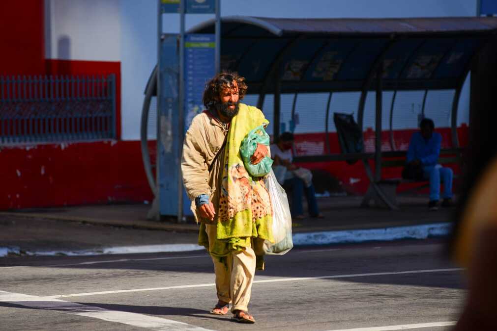 O período de frio característico entre maio e julho em Goiânia deve atingir cerca de 1,2 mil pessoas em situação de rua na capital. (Foto: Jucimar de Sousa/Mais Goiás)