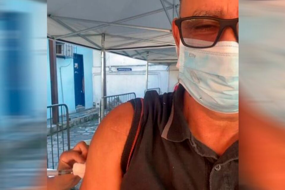 Em prisão domiciliar, Fabrício Queiroz é vacinado e critica isolamento: 'vamos trabalhar'