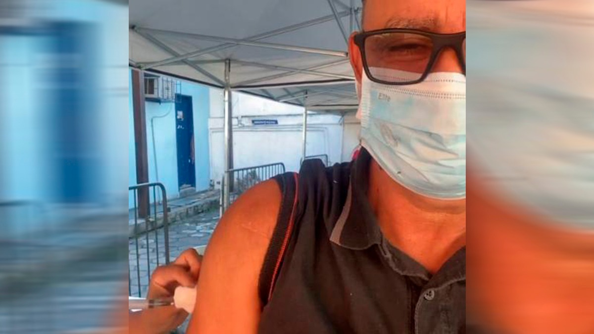 Em prisão domiciliar, Fabrício Queiroz é vacinado e critica isolamento: 'vamos trabalhar'