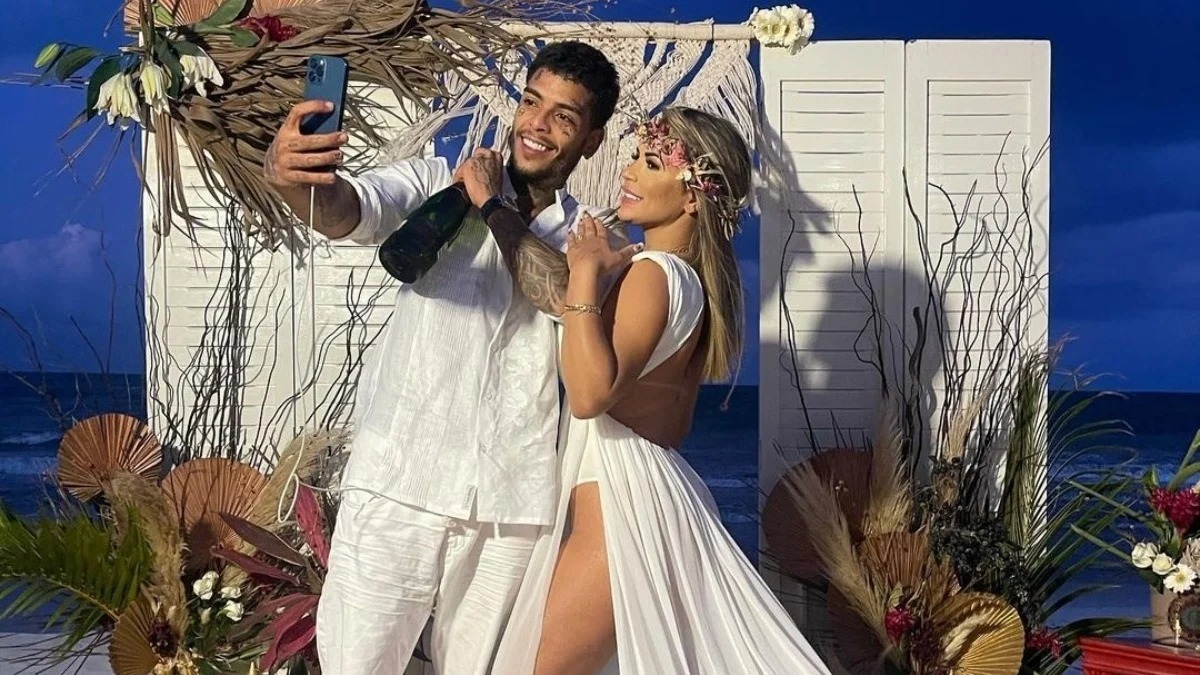 Mãe e esposa se despedem de MC Kevin: "sempre vou te amar"