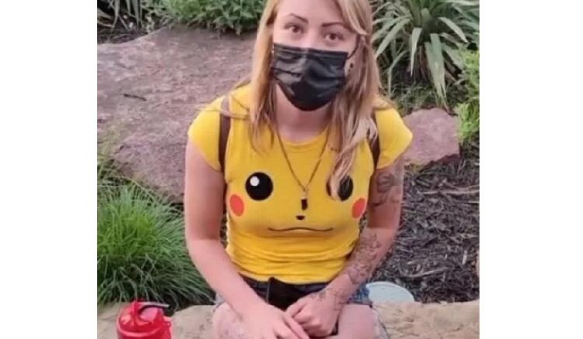 Uma americana, sua filha de 11 anos e o namorado passavam a tarde do dia 30 de abril no parque temático Six Flags, em Oklahoma (EUA),Mulher é expulsa de parque nos EUA por causa do tamanho dos shorts