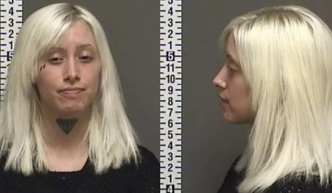 Americana tenta atropelar pessoas e dirige sobre túmulos no funeral do ex