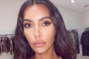 Homem Aranha Empresária compartilhou no Instagram uma das cenas mais importantes do filme. Kim Kardashian publica spoiler de 'Homem Aranha' e é detonada