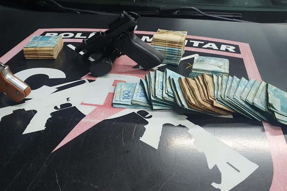 Armas e dinheiro