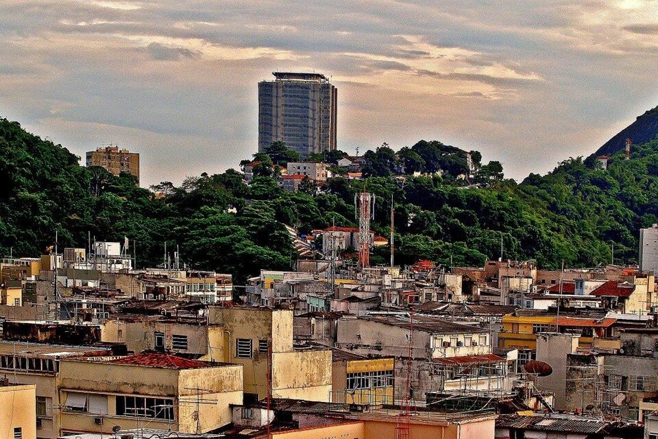 Foto ilustrativa de uma favela