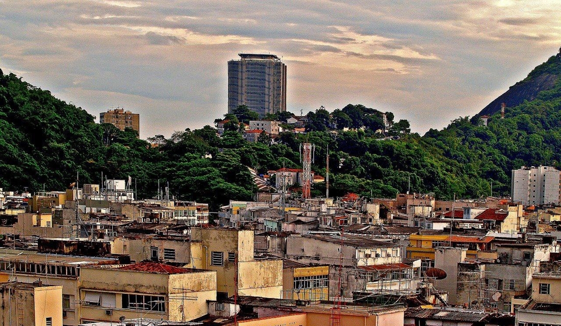 Foto ilustrativa de uma favela