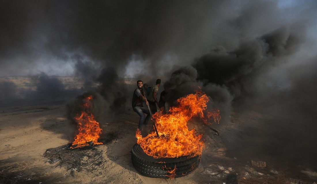 Israel bombardeia faixa de Gaza após ataques com balões incendiários