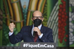 Após reunião com Sinovac, Butantan diz não ter data para retomar produção