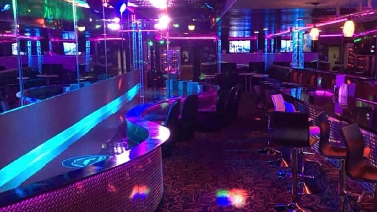 Tiroteio deixa dois mortos e mais de 20 feridos em salão de eventos na Flórida