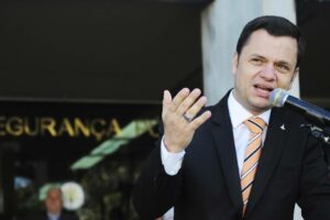 Senadores da CPI da Covid articulam convocação do ministro da Justiça para explicar críticas à comissão