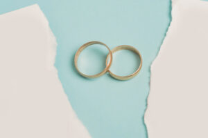 Tese primária de agressor é culpar a vítima, diz defesa de acusada de ter “problemas psicológicos”