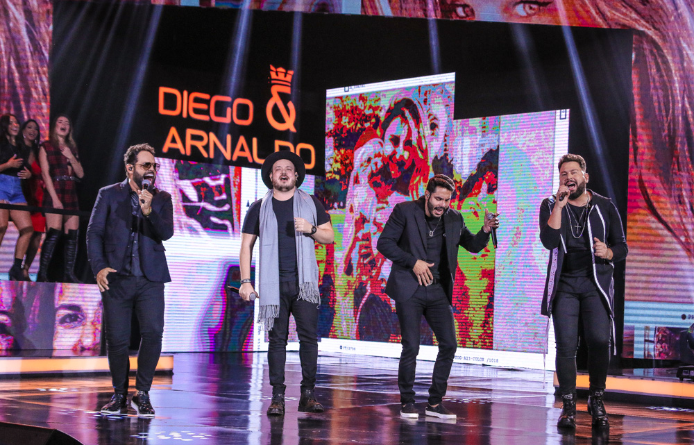 Rodolffo participa de gravação do DVD da dupla Diego e Arnaldo; fotos