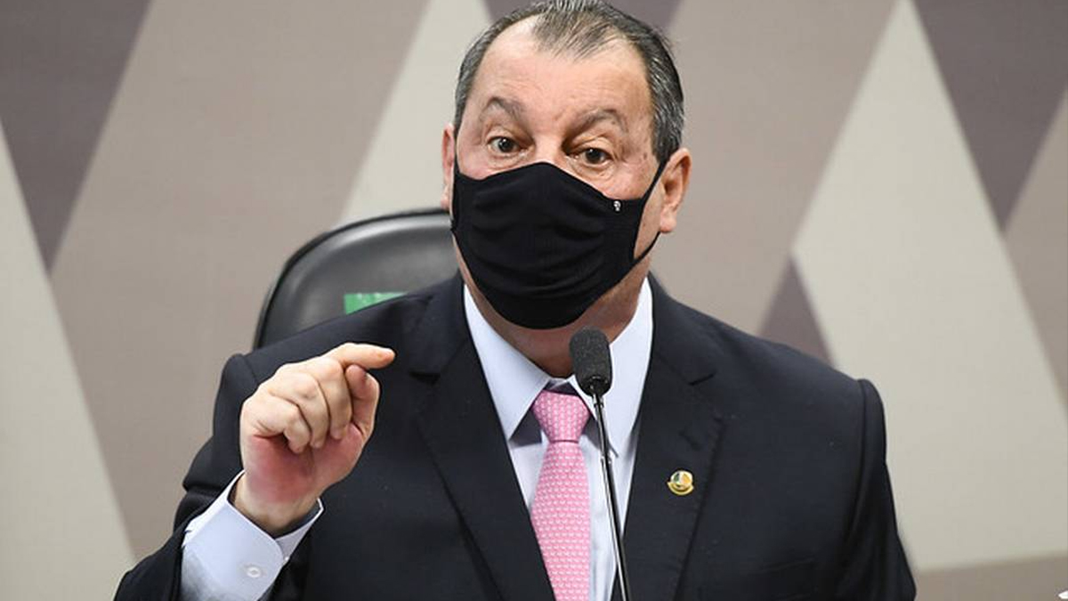 Presidente da CPI apresenta projeto que criminaliza incentivo ao uso de remédios sem comprovação científica