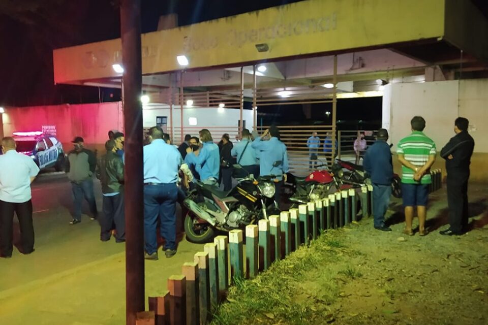 Motoristas do transporte coletivo paralisam atividades em Goiânia