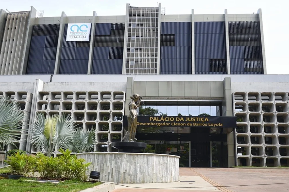 Justiça manda banco ressarcir médica de Anápolis