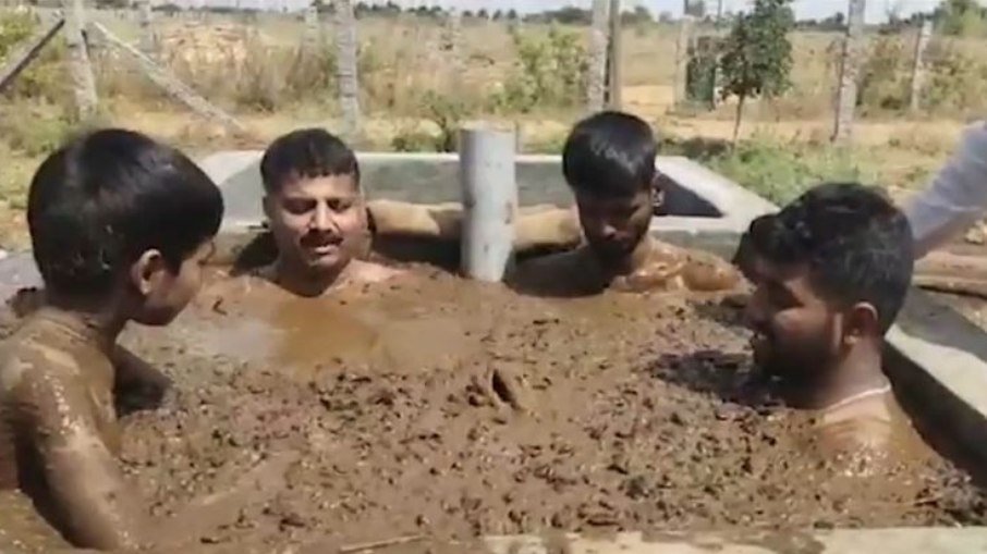 Médicos da Índia pedem que população não use esterco contra Covid-19