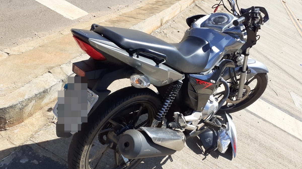 Morreu, na tarde deste domingo (9), o idoso vítima de um acidente de trânsito envolvendo uma moto e um carro em Goiânia. (Foto: divulgação/Dict)