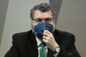 Ernesto Araújo aciona STF contra quebra de sigilo aprovada pela CPI da Covid