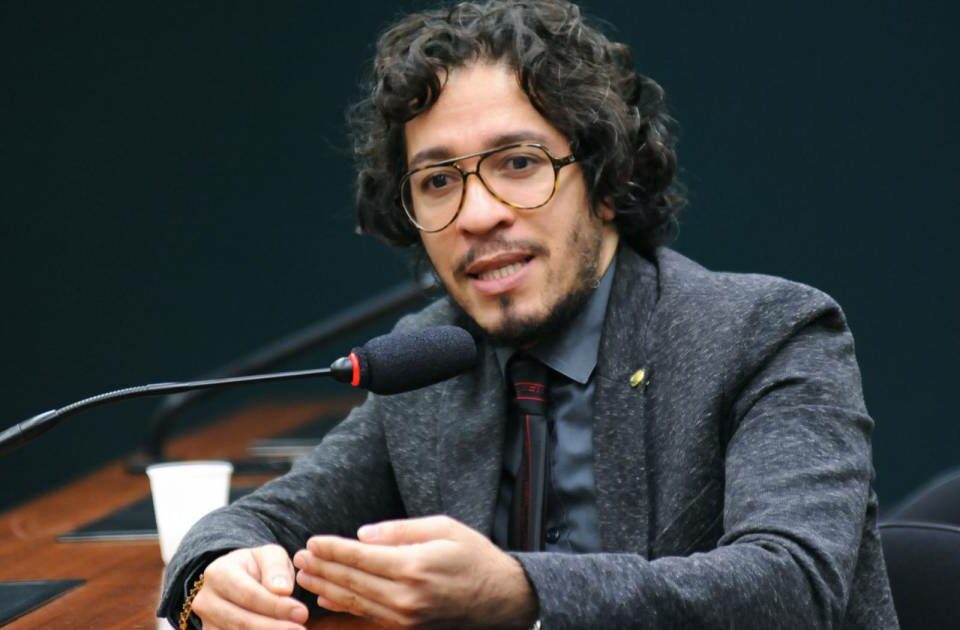 EX-deputado federal Jean Wyllys anuncia saída do PSOL e filiação ao PT