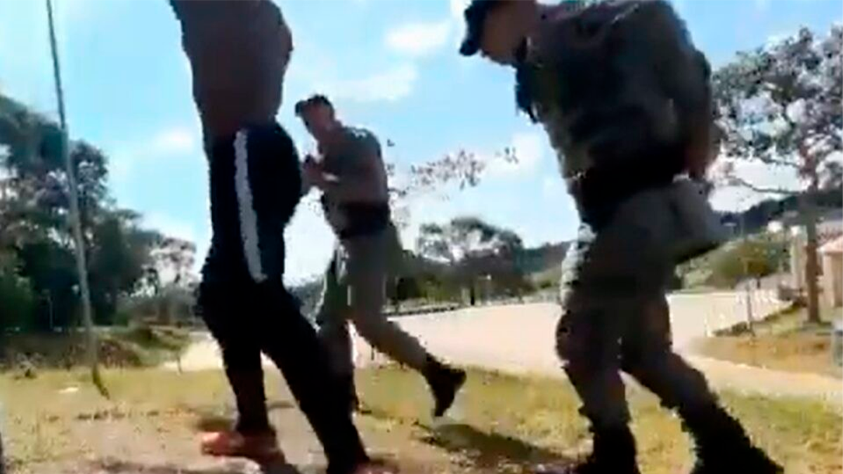 PMs disseram ao MP que ciclista detido em Cidade Ocidental apresentava risco e podia fugir