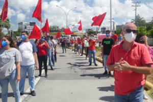 Após troca e afastamentos na PM, excesso policial em ato contra Bolsonaro leva à queda de secretário em PE