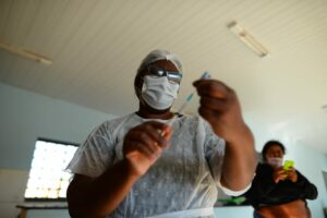 Valparaíso de Goiás analisa dois casos suspeitos de Ômicron