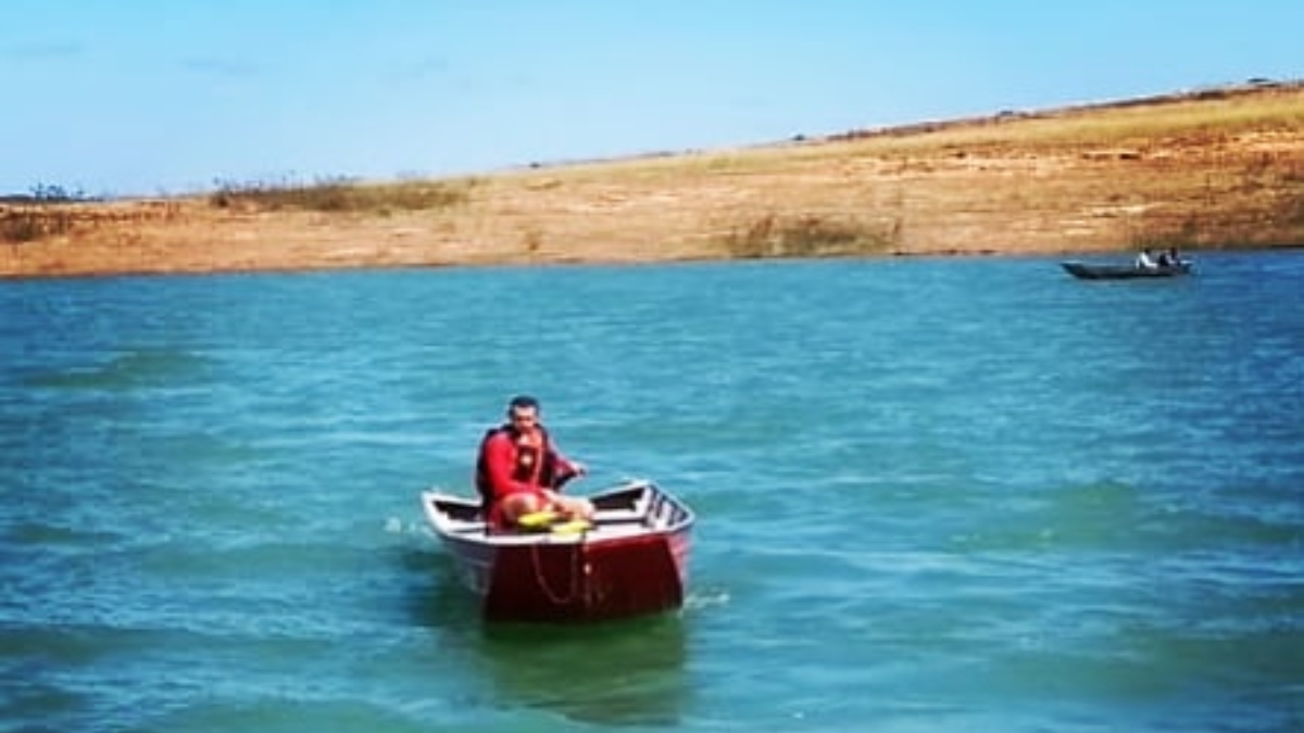 familiares pediram por ajuda e informaram que o homem estava no lago e já não respondia aos telefonemas por 24 horas