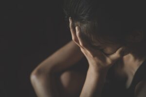 Fotos íntimas eram tiradas sem consentimento da mulher, que descobriu ao checar celular do servidor público de Valparaíso (Foto ilustrativa: Beugas Orain/reprodução)