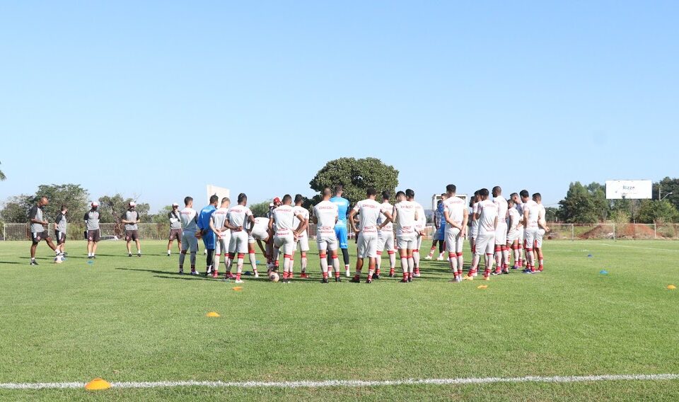 elenco vila nova treino