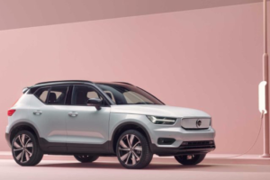 Versão elétrica do Volvo XC40 pode rodar até 418 quilômetros com carga completa (Divulgação)