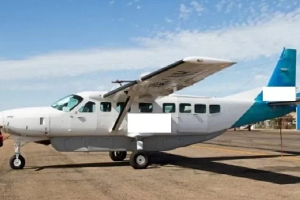 No estado de Queensland, na Austrália, um piloto caiu num sono profundo por 40 minutos e esqueceu de pousar a aeronave no aeroporto - Piloto cochila e acorda 100 km após aeroporto; investigação aponta fadiga