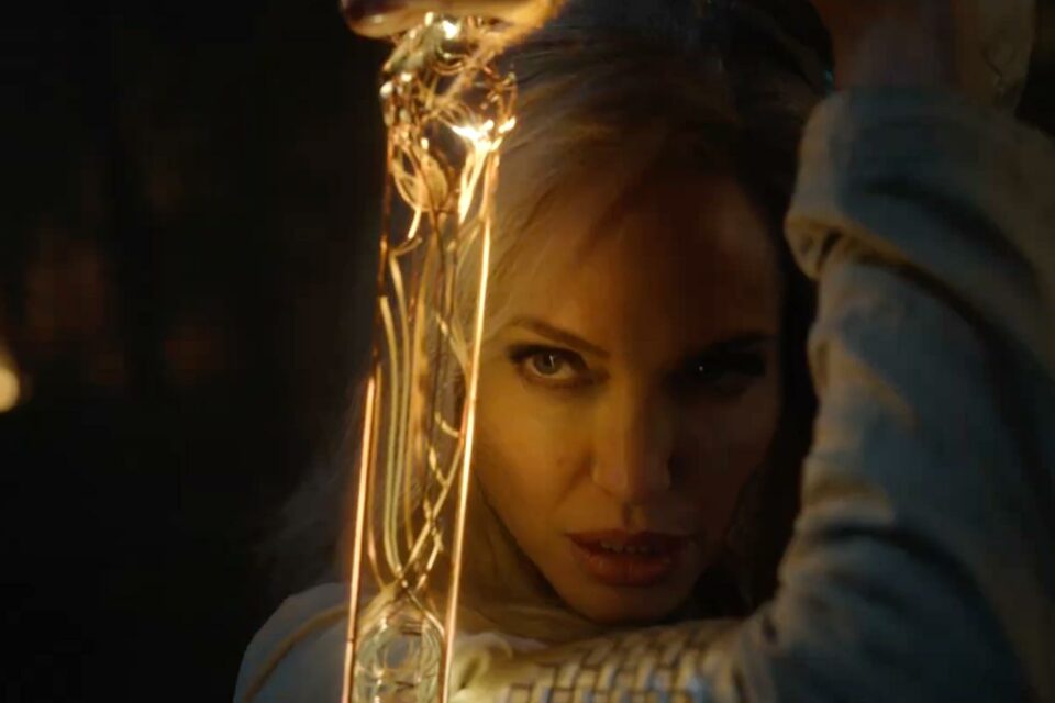 Os Eternos Angelina Jolie