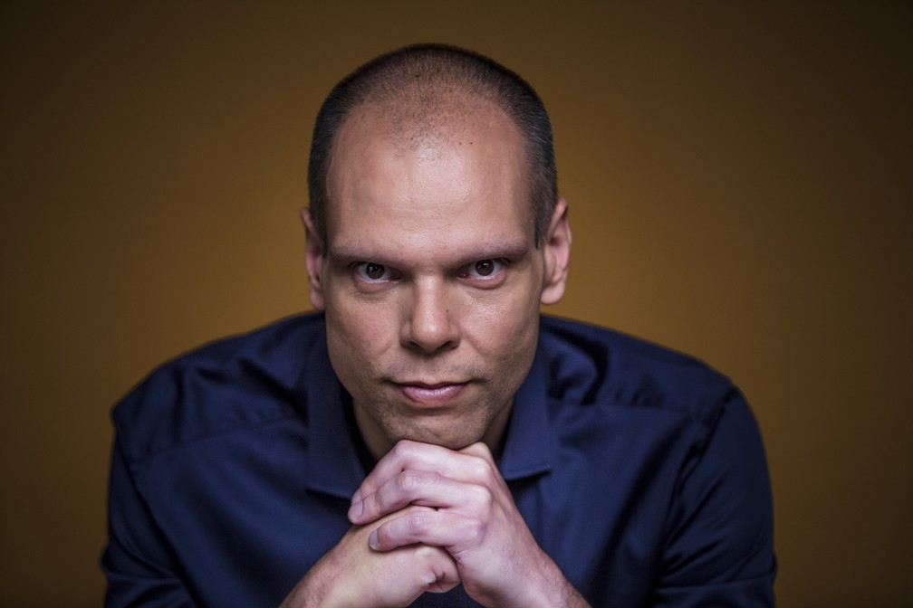 Corpo de Bruno Covas é enterrado em Santos