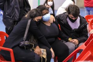 Jojo Todynho comparece ao velório de Mc Kevin; fotos