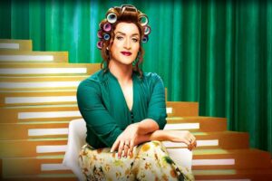 Thales Bretas quer arrecadar fundos para crianças refugiadas. Viúvo de Paulo Gustavo sorteia figurino de Dona Hermínia para ajudar órfãos