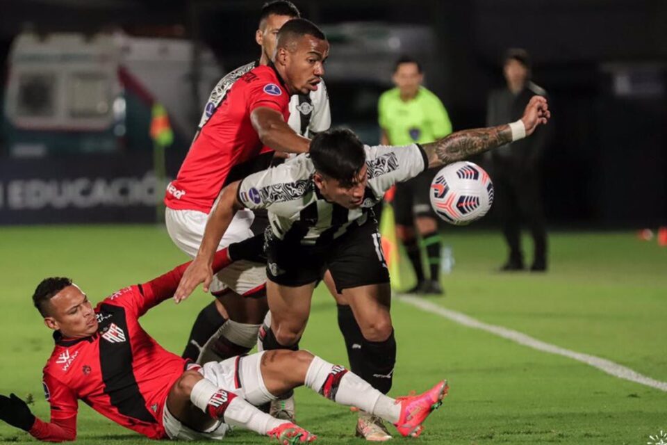 Atlético e Libertad