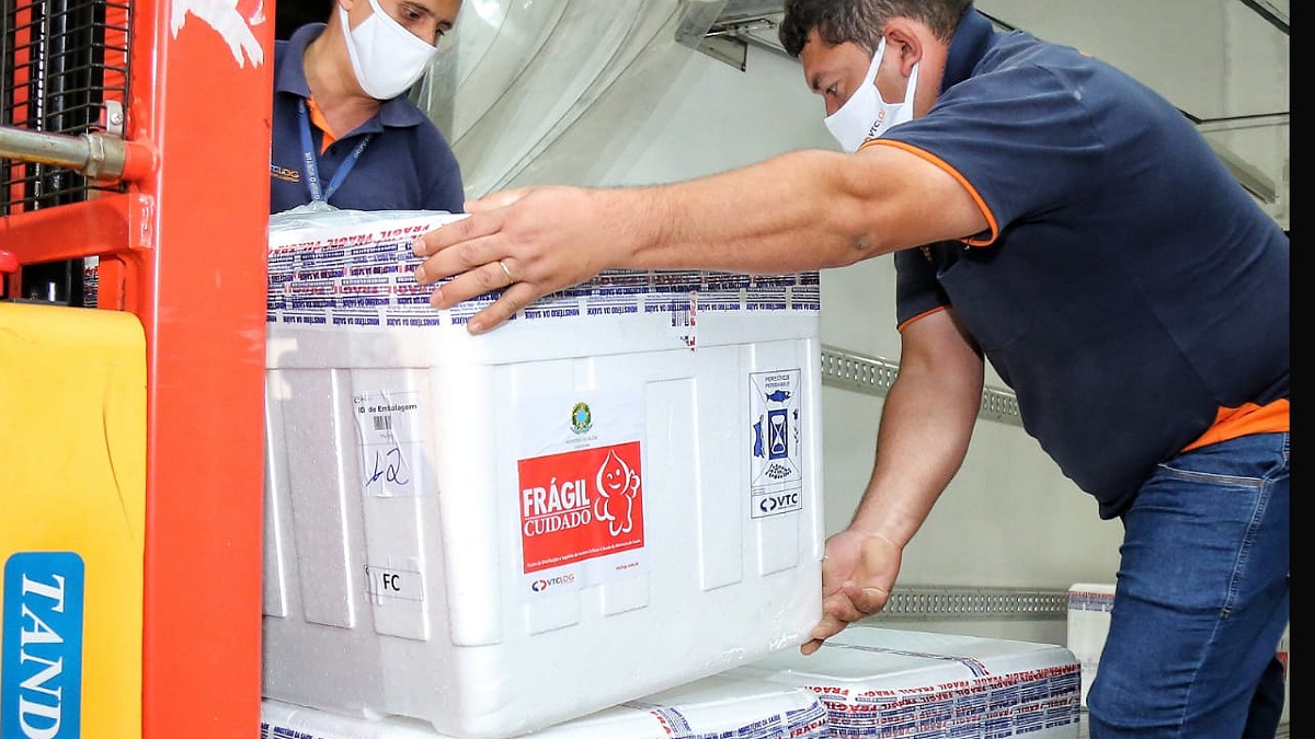 Goiás confirma doses de vacina previstas para terça para esta de tarde