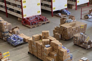 Polícia prende suspeitos de falsificarem peças automotivas, na cidade de Itapuranga. Mais de 300 mil peças foram apreendidas