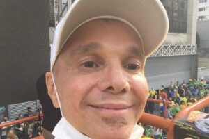 pró-Bolsonaro netinho milla bolsonaro Autor de 'Milla' chama Netinho de 'débil mental' por ato pró-Bolsonaro