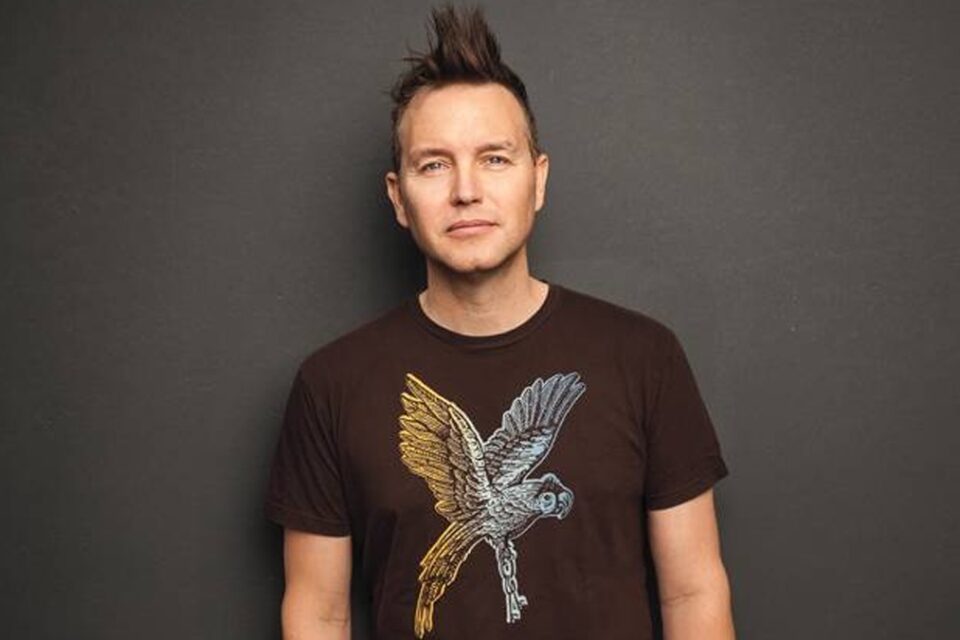 Vocalista do 'Blink-182' revela que está com câncer: 'Estou com medo'