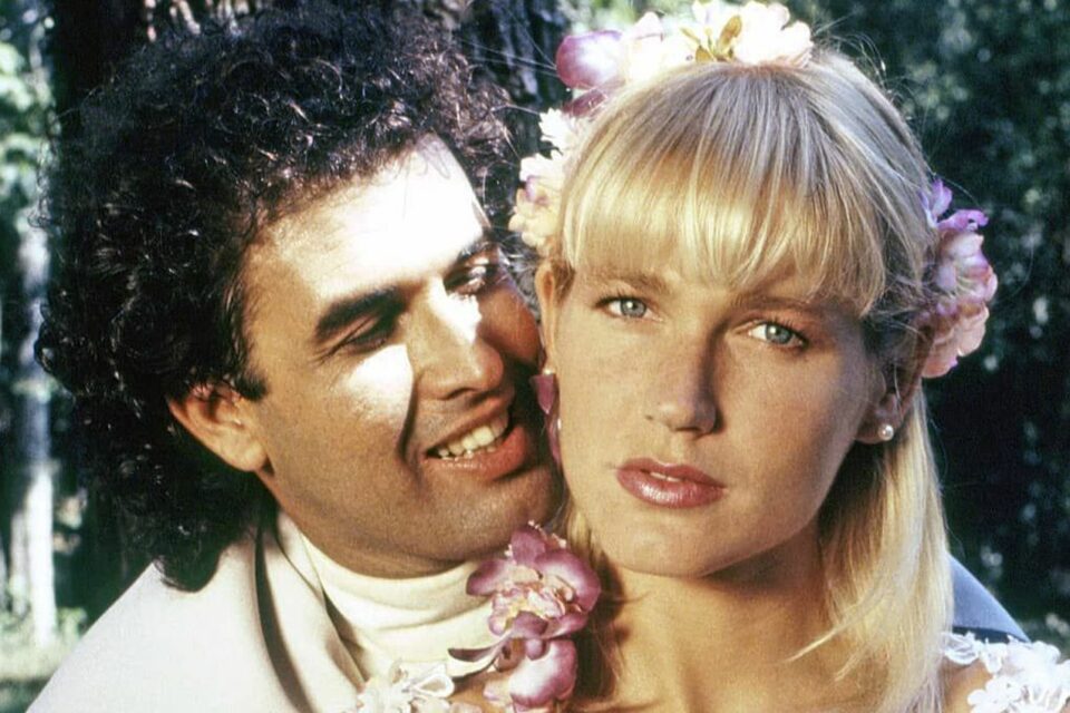 "Todo mundo acha que a gente já teve alguma coisa", disse. Xuxa revela quarto secreto de Sérgio Mallandro: "Tem chicote e corda"