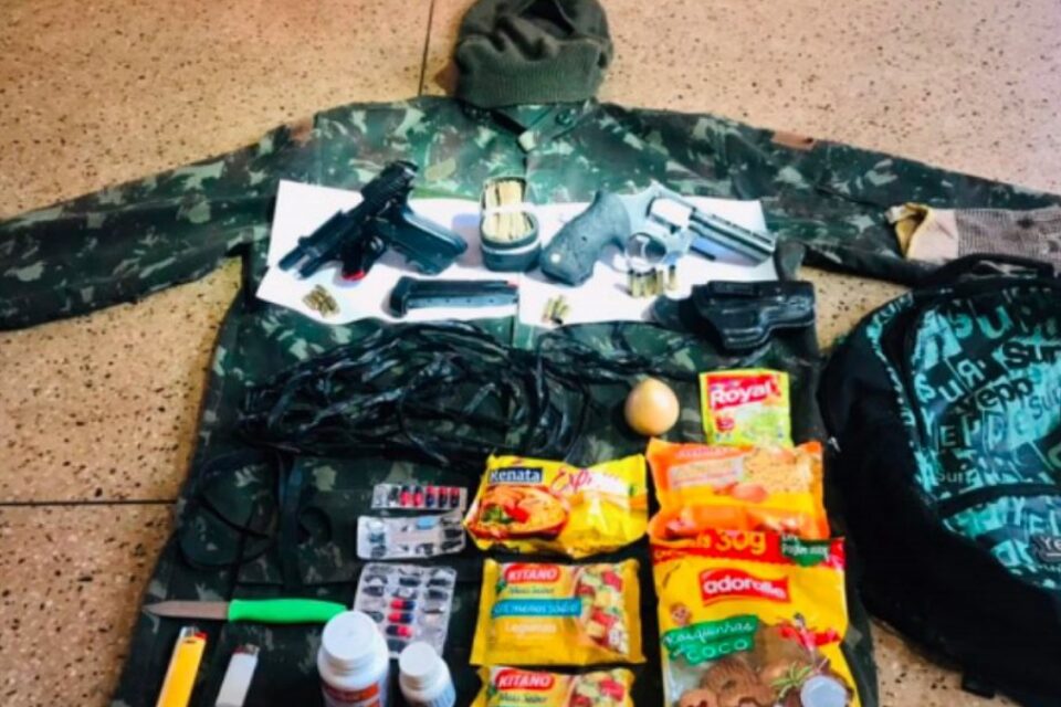 Itens encontrados em mochila de Lázaro Barbosa