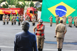Governador Ronaldo Caiado no lançamento da operação dos bombeiros contra incêndios ambientais (Foto: Governo do Estado)